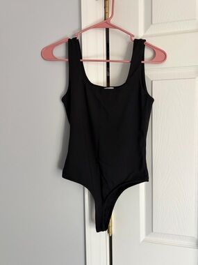 Francesca's Collections Black Scoop Neck Bodysuit